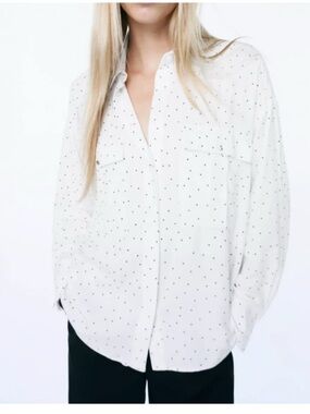 Women’s Zara white polka dot button up blouse size S